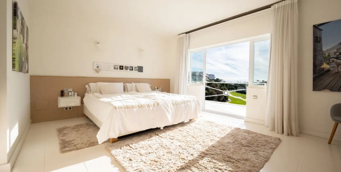 Sale of detached villa in Riviera del Sol 36