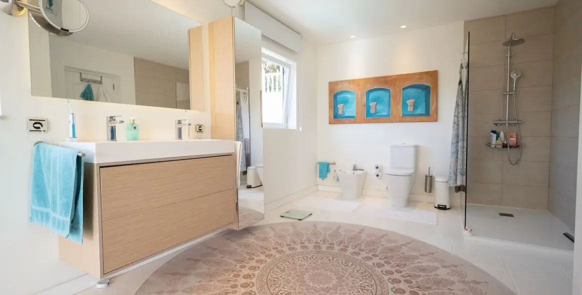 Sale of detached villa in Riviera del Sol 39