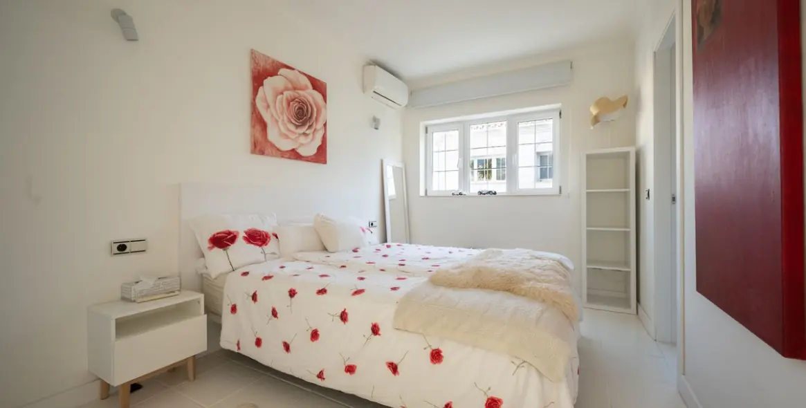 Sale of detached villa in Riviera del Sol 45