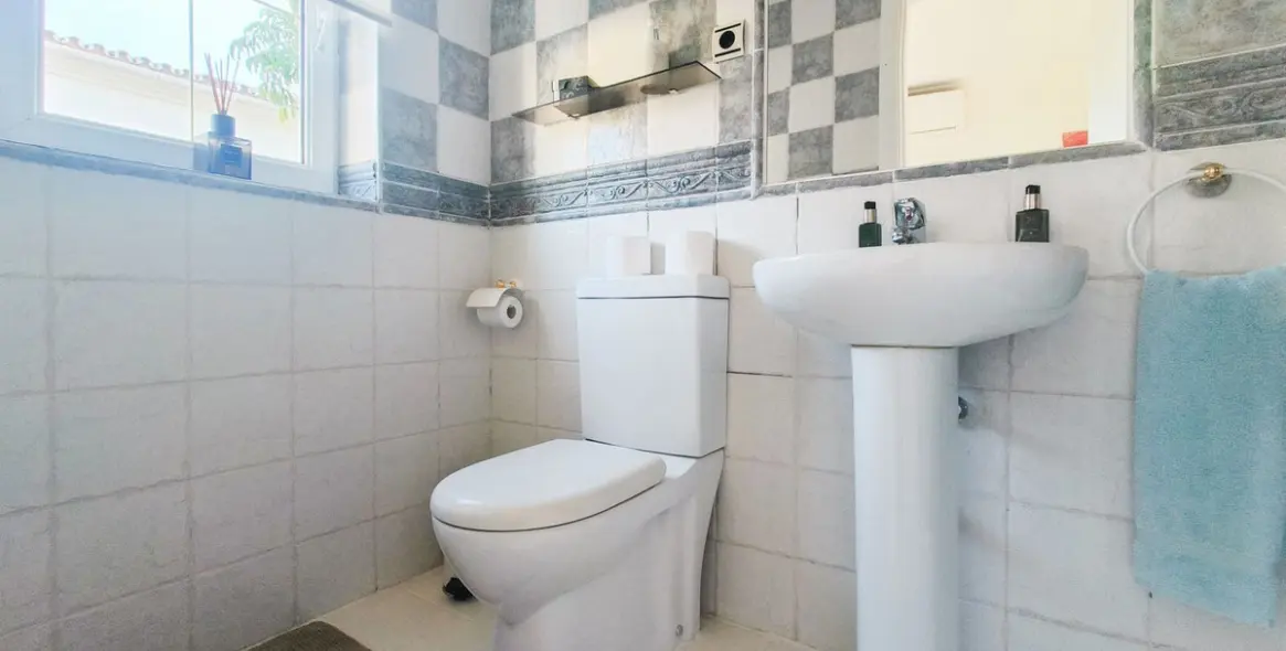 Sale of detached villa in Riviera del Sol 47