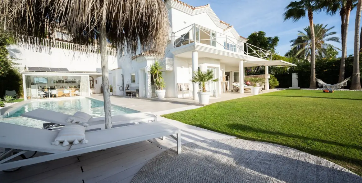 Sale of detached villa in Riviera del Sol 49