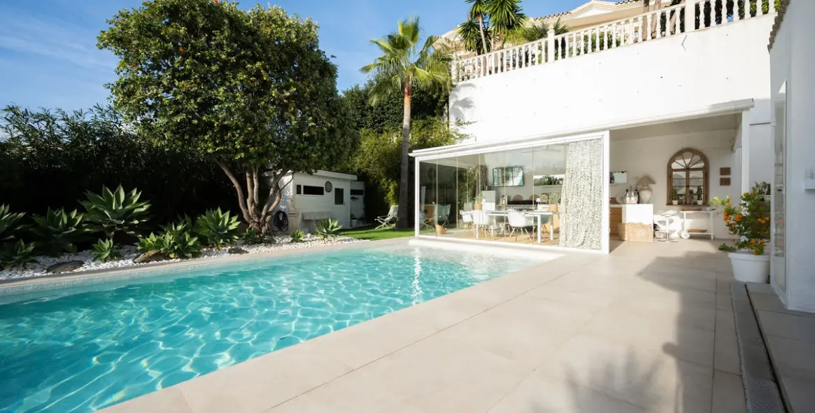 Sale of detached villa in Riviera del Sol 56