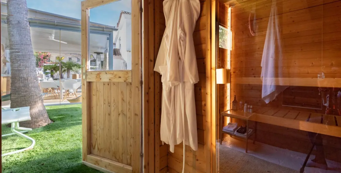 Sale of detached villa in Riviera del Sol 66