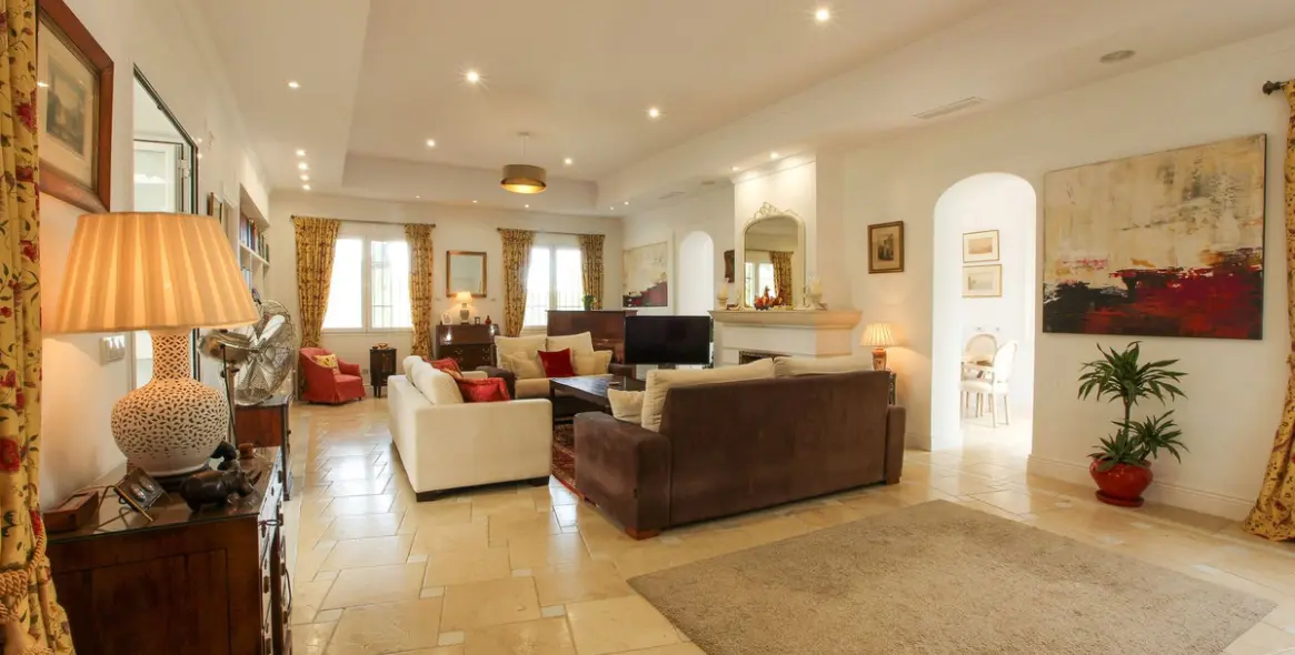 Продажа  отдельно стоящей виллы в Sotogrande 2