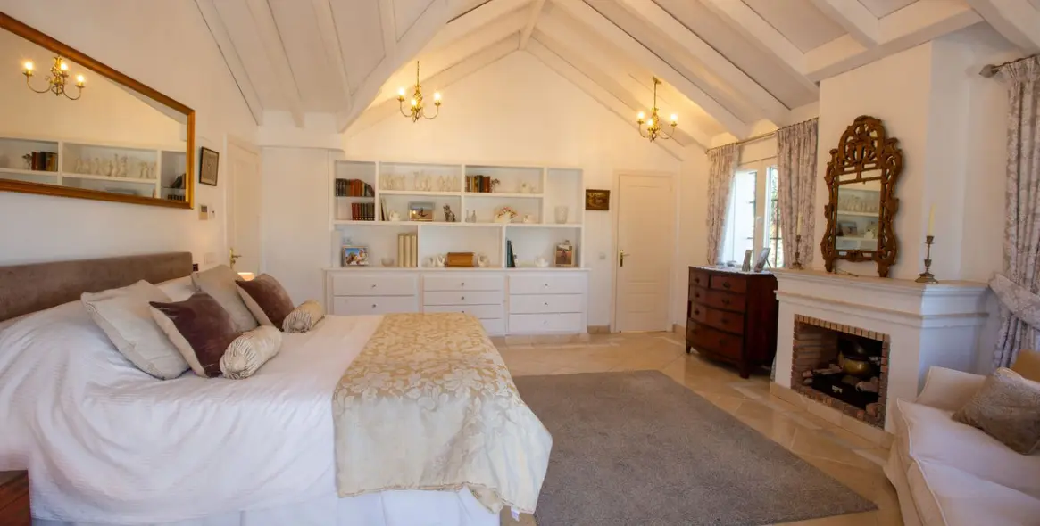 Продажа  отдельно стоящей виллы в Sotogrande 6