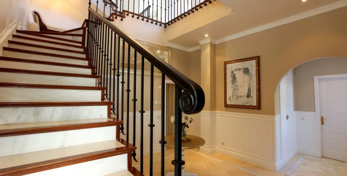 Продажа  отдельно стоящей виллы в Sotogrande 11