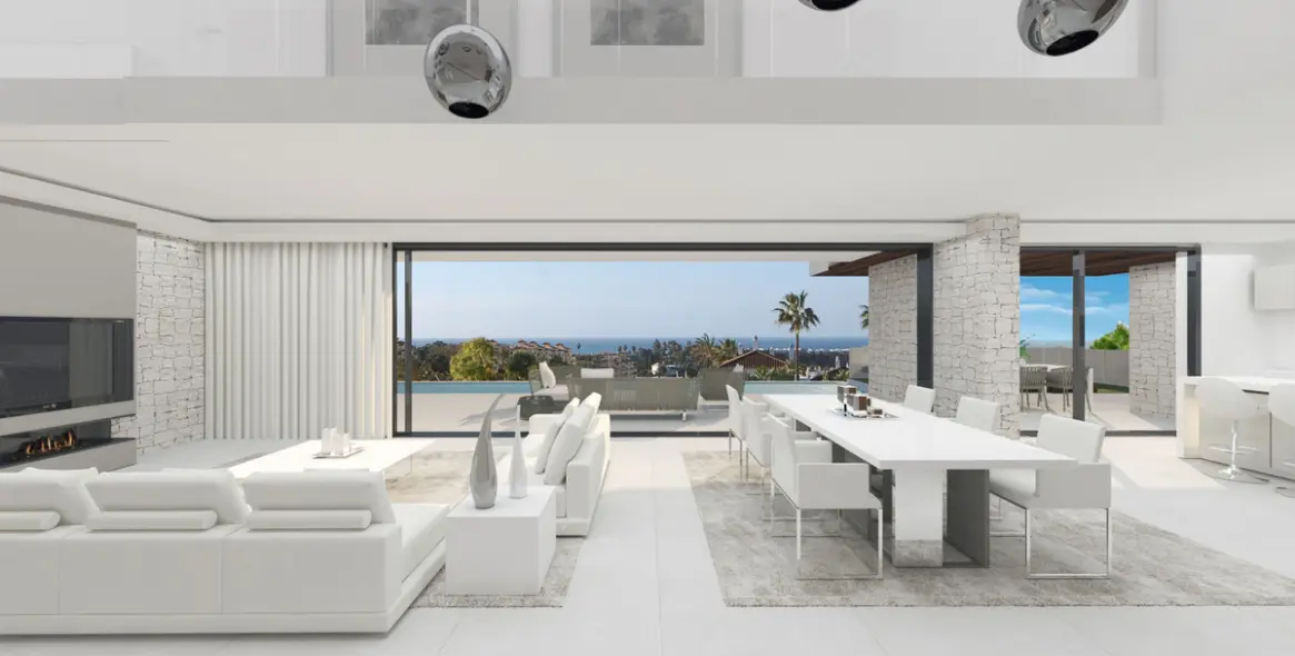 Sale of detached villa in Estepona 3