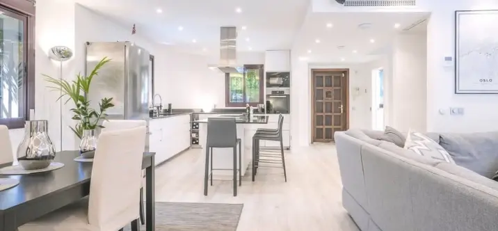 Semi-detached house R5162563 0