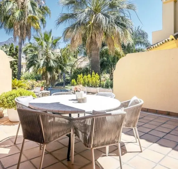 Semi-detached house R5162563