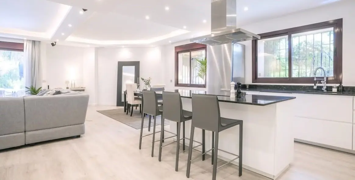 Sale of semi-detached house in Marbella (district The Golden Mile) 4