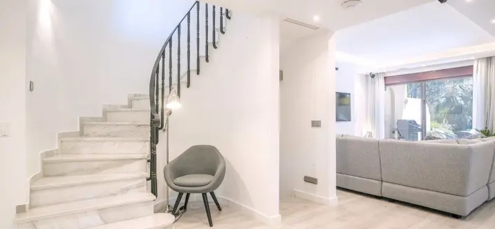 Semi-detached house R5162563 4