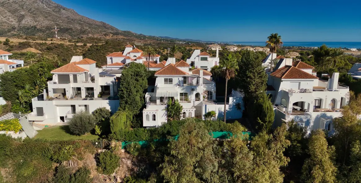 Venta de villa independiente en Nueva Andalucía 8