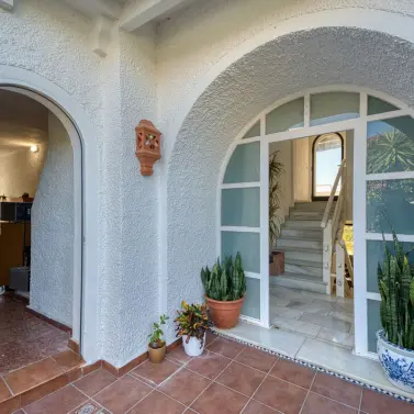 Sale of detached villa in Nueva Andalucía