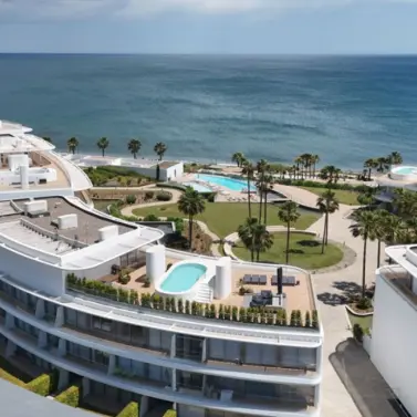Sale of middle floor apartment in Estepona