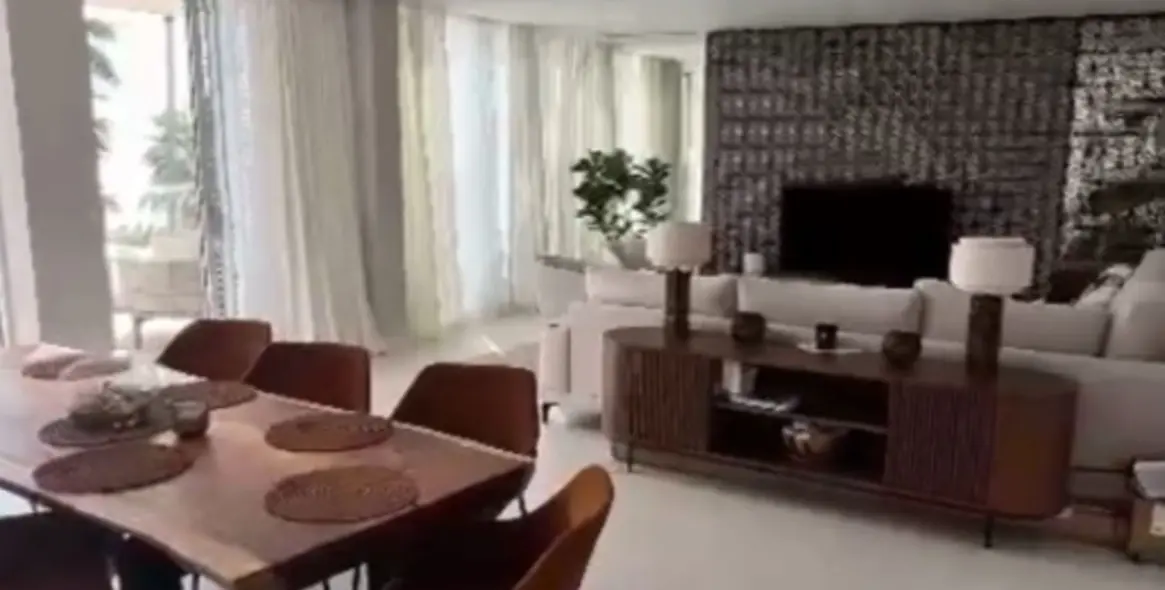 Sale of middle floor apartment in Estepona 19
