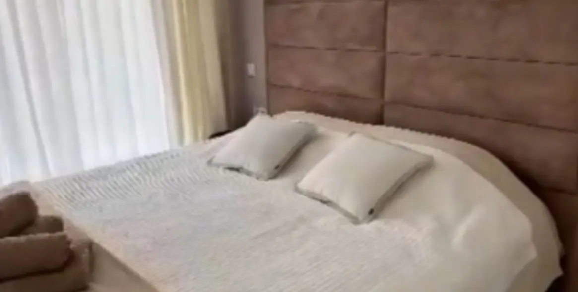 Sale of middle floor apartment in Estepona 21