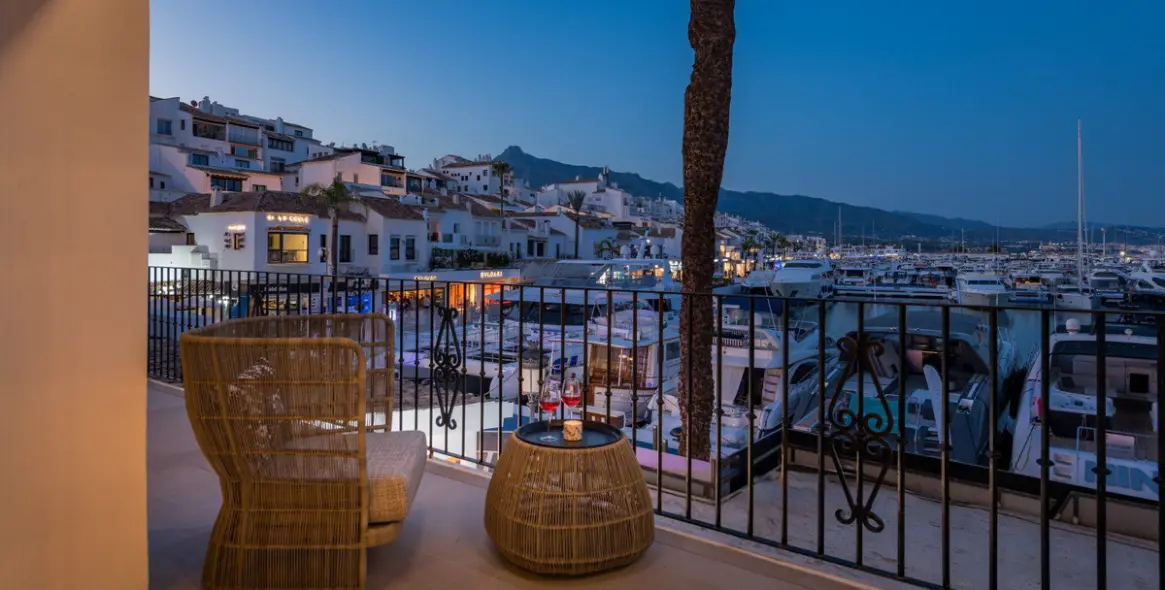 Продажа апартаментов на среднем этаже в Puerto Banús 2