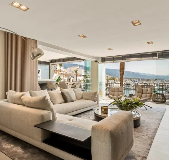 Продажа апартаментов на среднем этаже в Puerto Banús