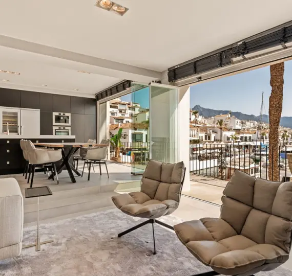 Продажа апартаментов на среднем этаже в Puerto Banús