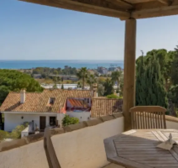 Продажа  отдельно стоящей виллы в Torremolinos