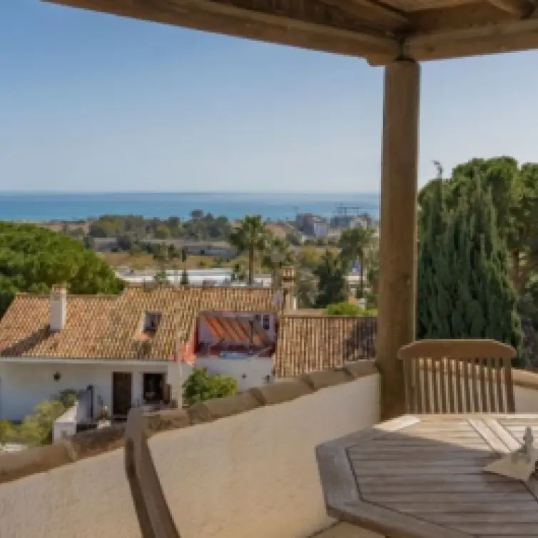 Sale of detached villa in Torremolinos