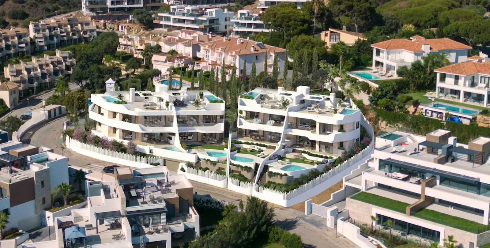 Продажа двухуровневых апартаментов в Marbella 2