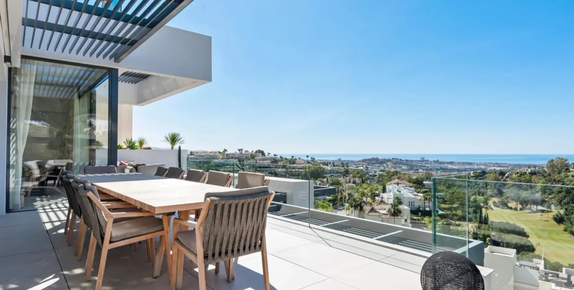 Sale of penthouse duplex in Benahavís (district Benahavís) 1