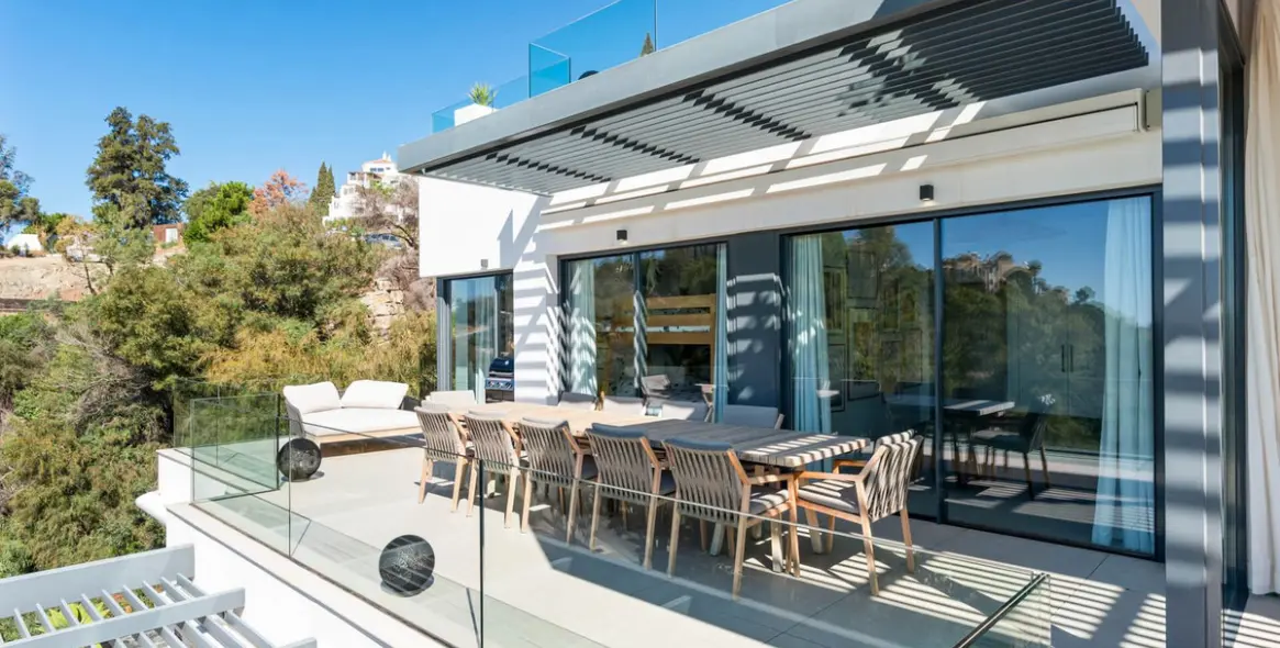 Sale of penthouse duplex in Benahavís (district Benahavís) 2