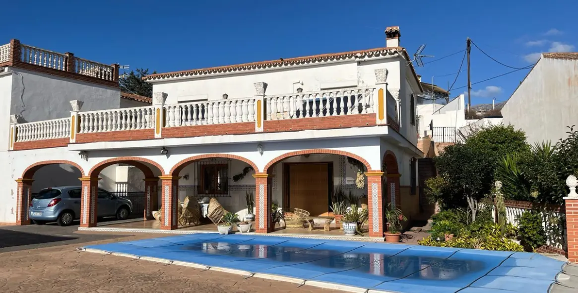 Продажа  отдельно стоящей виллы в Mijas 1