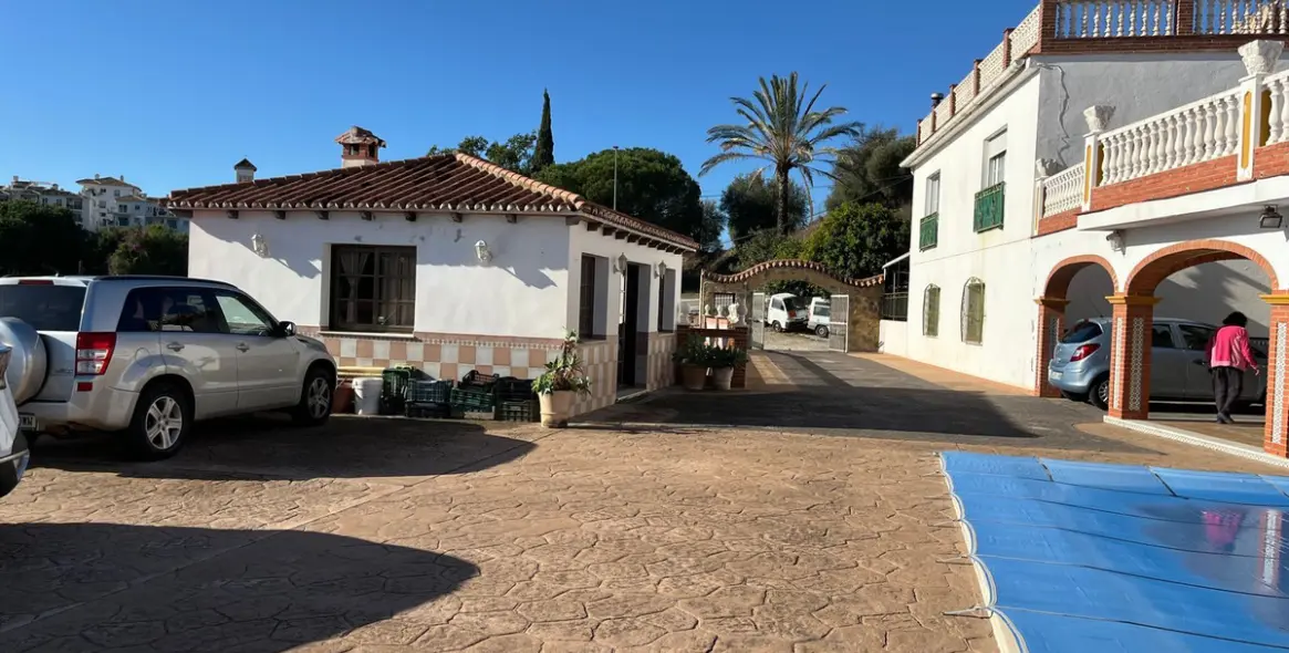 Продажа  отдельно стоящей виллы в Mijas 3