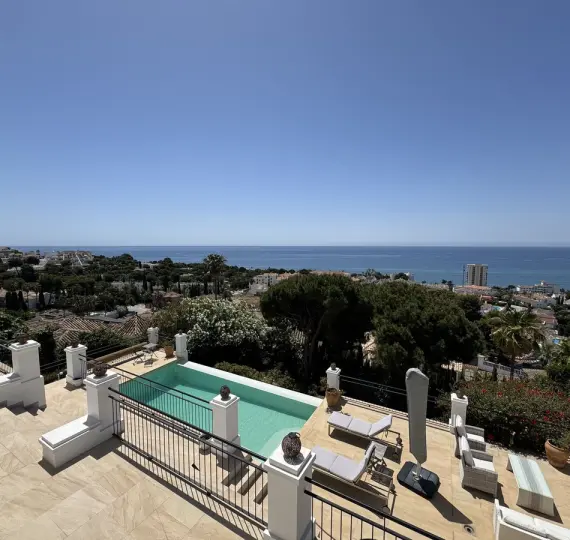 Venta de villa independiente en Riviera del Sol