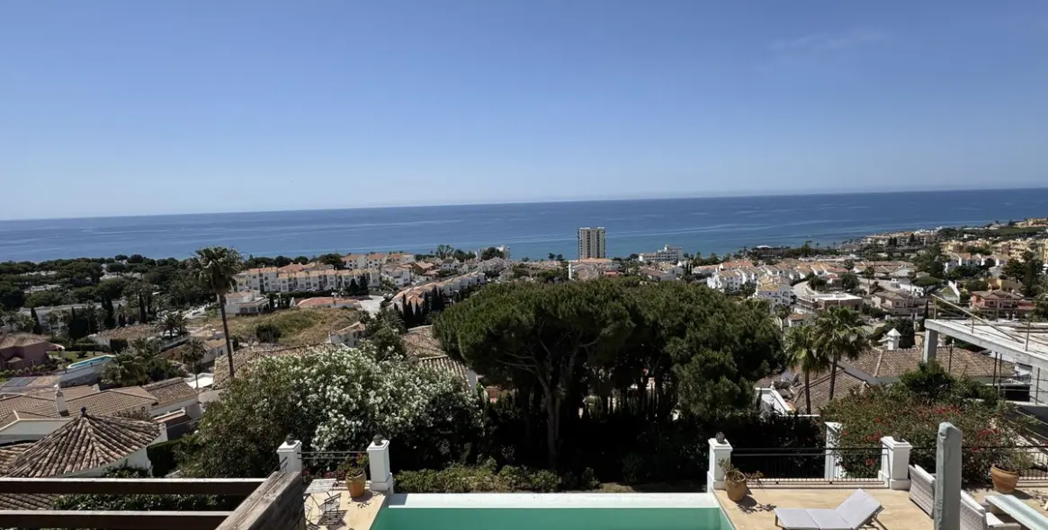 Продажа  отдельно стоящей виллы в Riviera del Sol 3