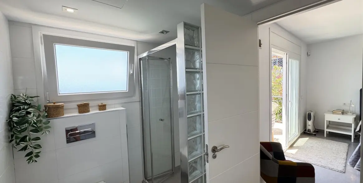 Sale of detached villa in Riviera del Sol 32