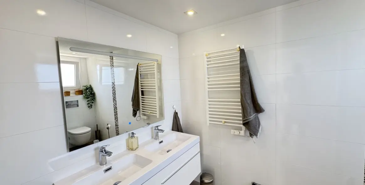 Sale of detached villa in Riviera del Sol 33