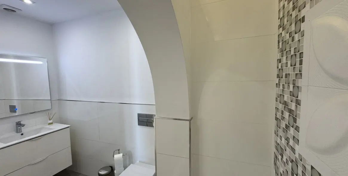 Sale of detached villa in Riviera del Sol 37