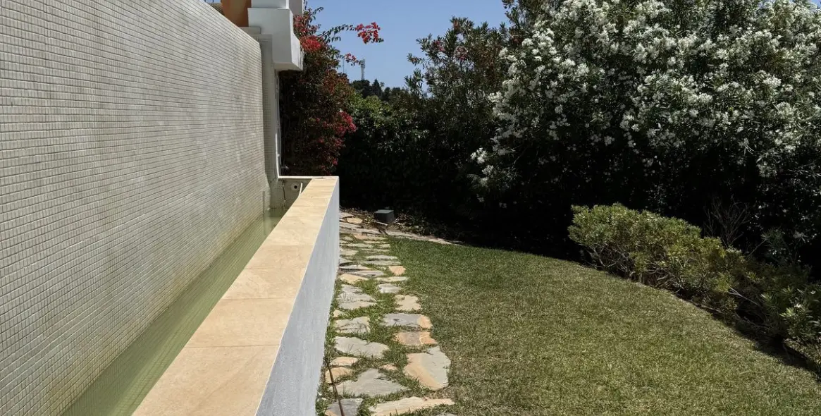 Sale of detached villa in Riviera del Sol 46