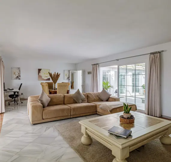 Oтдельно стоящая вилла R5023336