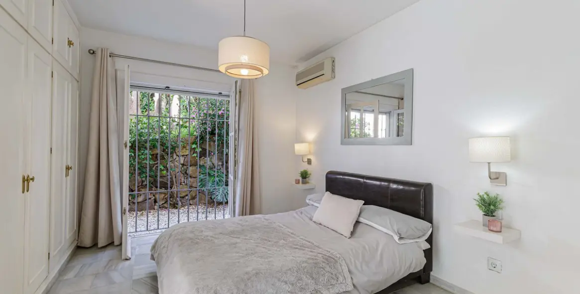 Продажа  отдельно стоящей виллы в Estepona (район El Paraiso) 18