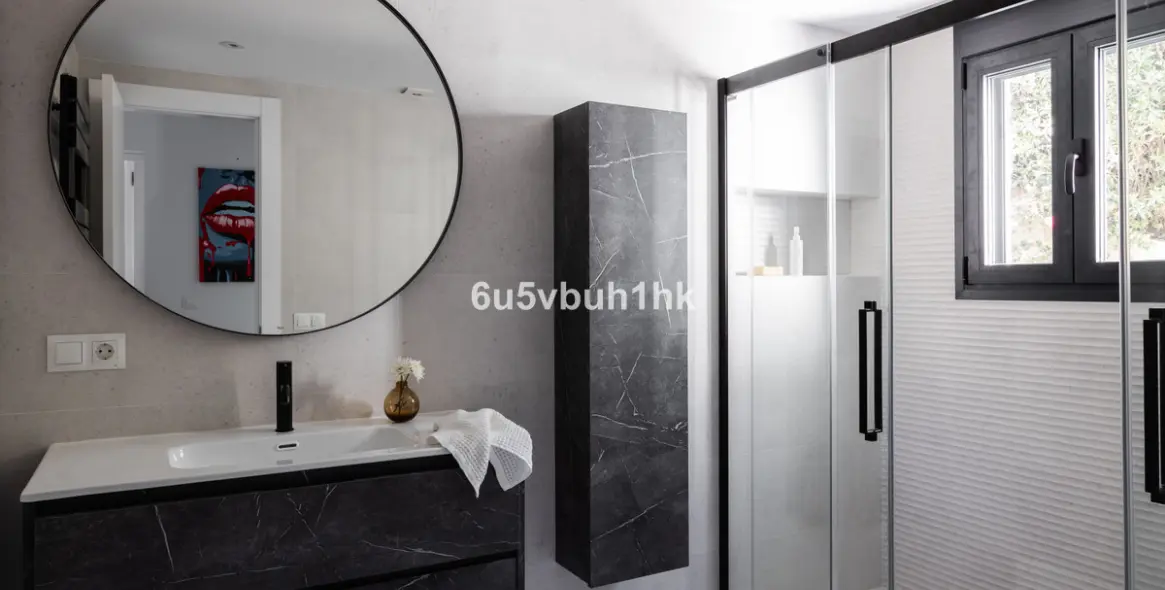 Sale of detached villa in La Quinta 15