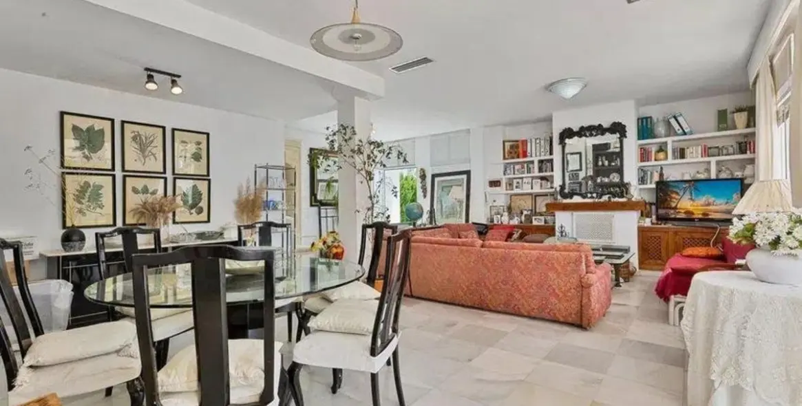 Продажа  отдельно стоящей виллы в Nueva Andalucía 7