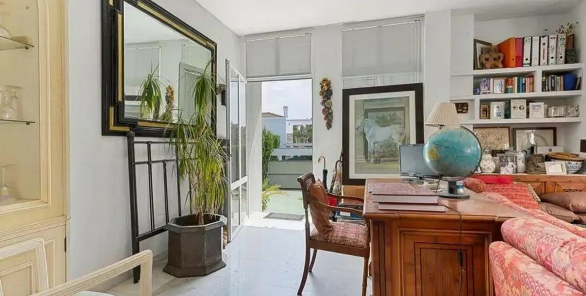 Продажа  отдельно стоящей виллы в Nueva Andalucía 10