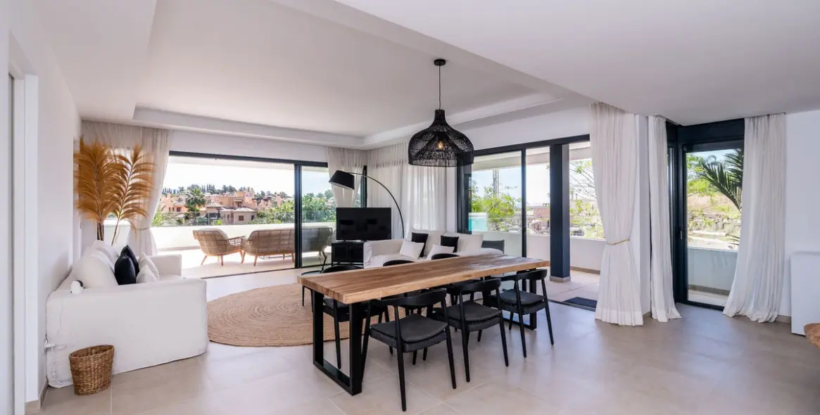 Sale of middle floor apartment in Estepona 8
