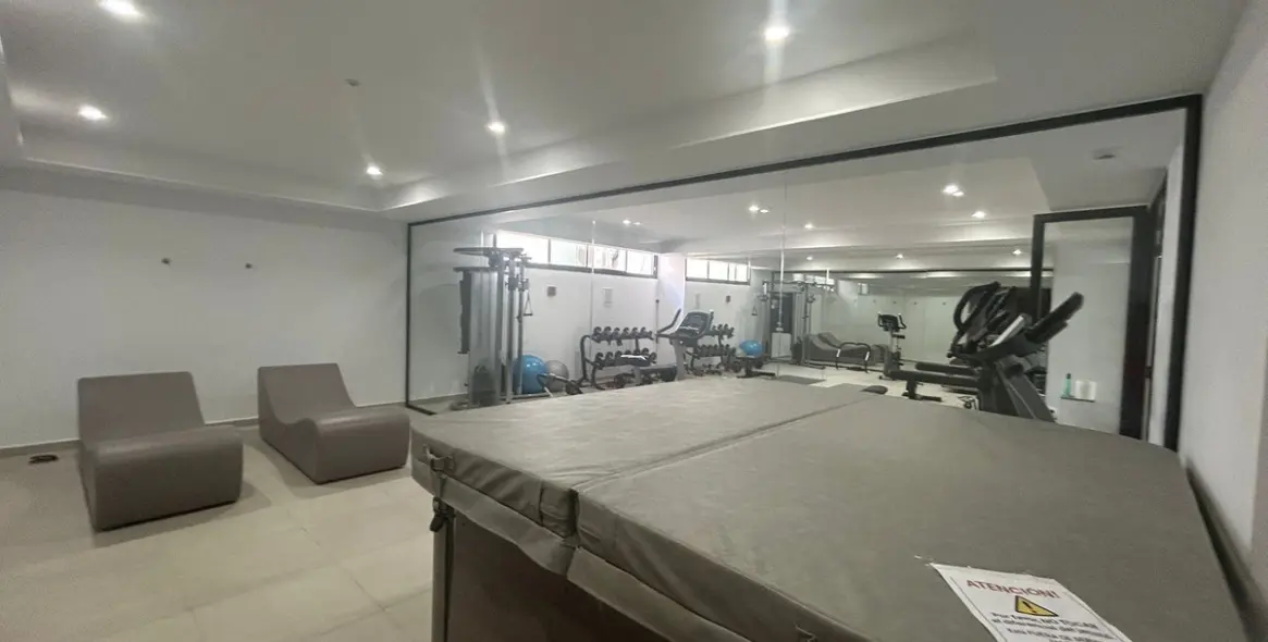 Sale of middle floor apartment in Estepona 42
