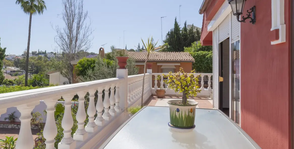 Продажа  отдельно стоящей виллы в Cerrado de Calderón 36