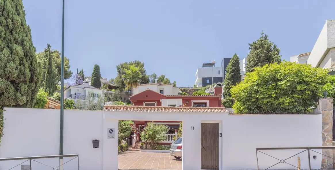 Продажа  отдельно стоящей виллы в Cerrado de Calderón 49