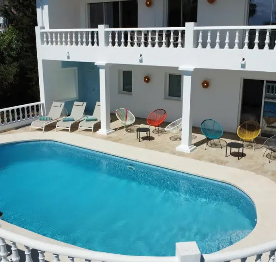 Venta de villa independiente en El Chaparral