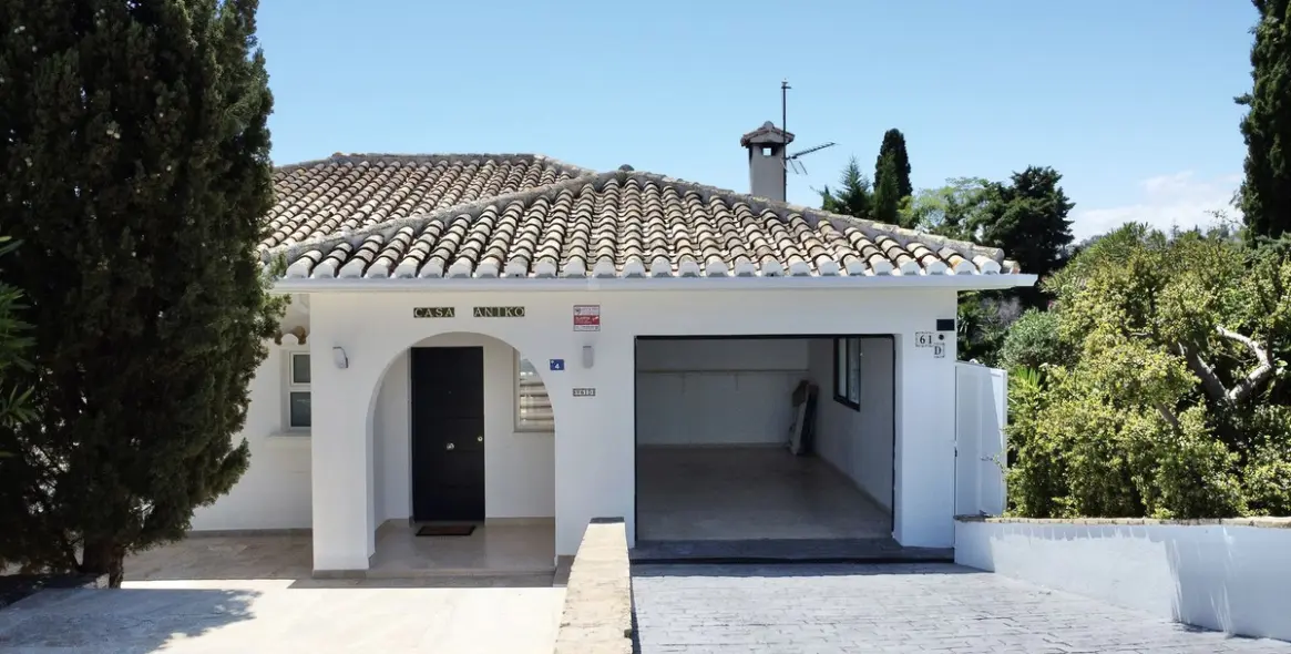 Venta de villa independiente en El Chaparral 4