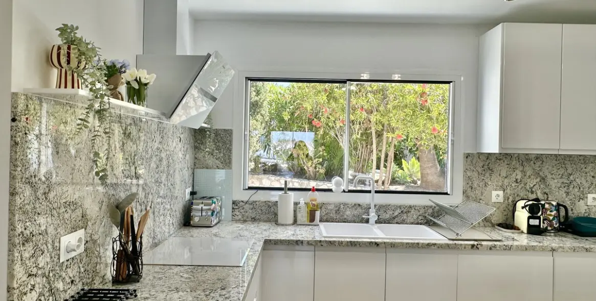 Venta de villa independiente en El Chaparral 12