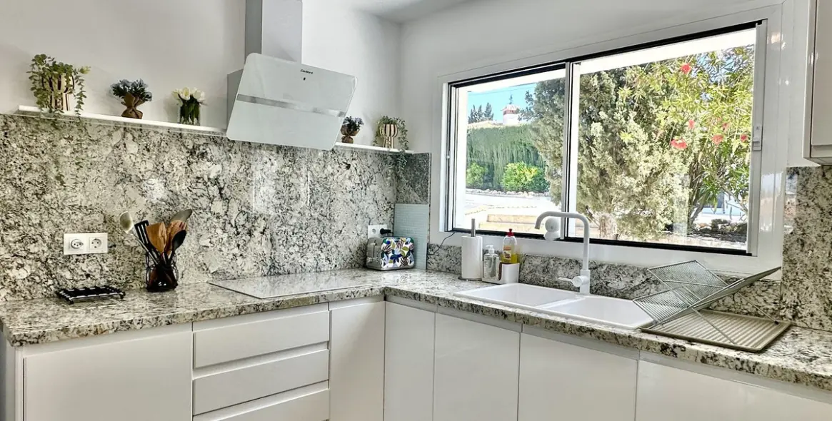 Venta de villa independiente en El Chaparral 14