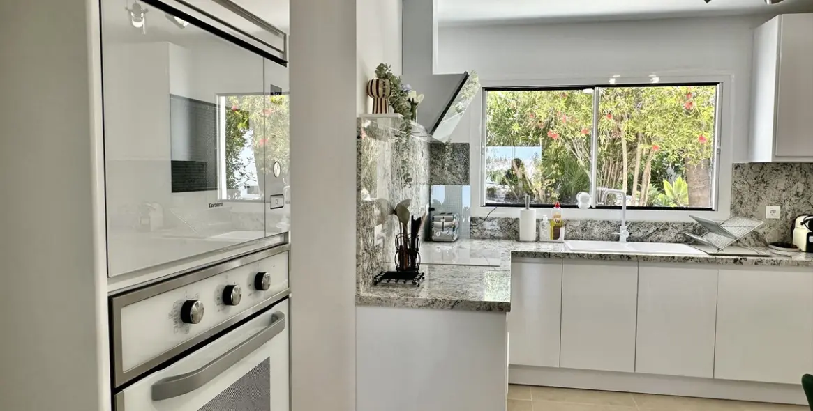 Venta de villa independiente en El Chaparral 17